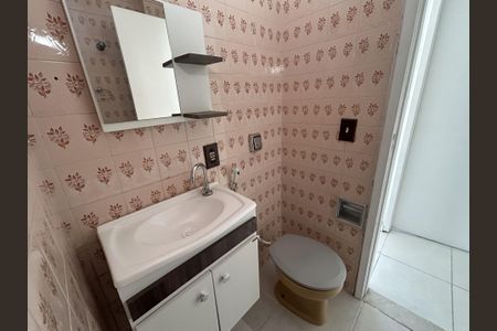 Apartamento para alugar com 50m², 2 quartos e sem vagaBanheiro