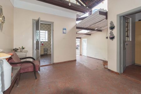 Casa à venda com 182m², 3 quartos e 2 vagas Casa à venda com 182m², 3 quartos e 2 vagasÁrea de Serviço