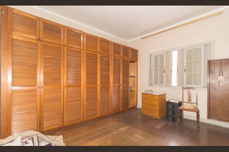 Casa à venda com 182m², 3 quartos e 2 vagas Casa à venda com 182m², 3 quartos e 2 vagasQuarto 1