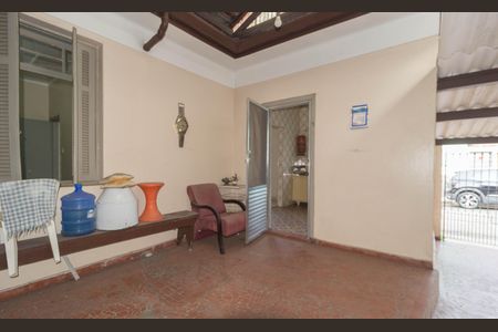 Casa à venda com 182m², 3 quartos e 2 vagas Casa à venda com 182m², 3 quartos e 2 vagasÁrea de Serviço