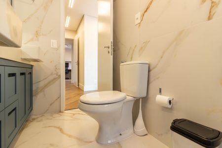 Apartamento à venda com 122m², 2 quartos e 2 vagasBanheiro da Suíte 1