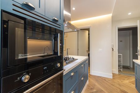 Apartamento à venda com 122m², 2 quartos e 2 vagasCozinha