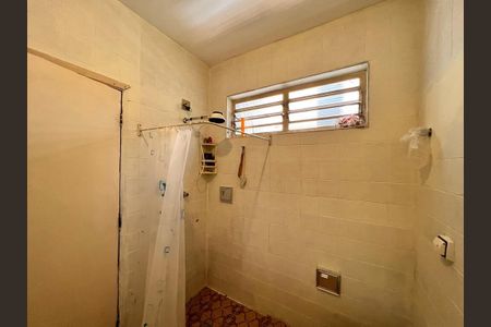 Casa à venda com 168m², 3 quartos e 3 vagasBanheiro Social