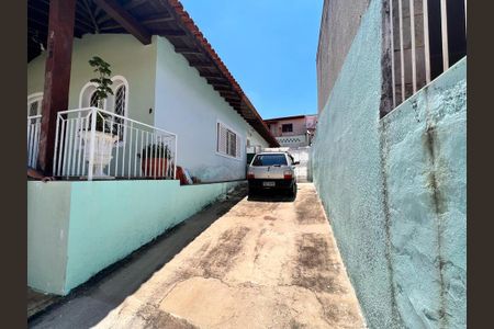Casa à venda com 168m², 3 quartos e 3 vagasQuintal - Garagem