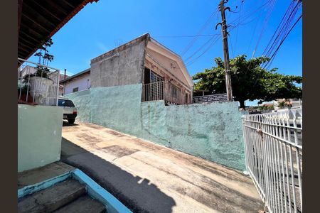 Casa à venda com 168m², 3 quartos e 3 vagasQuintal - Garagem