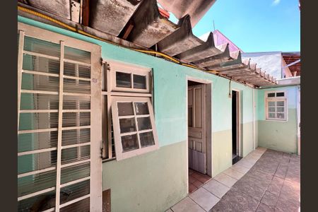 Casa à venda com 168m², 3 quartos e 3 vagasEdícula