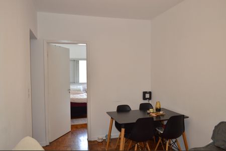 Apartamento à venda com 70m², 2 quartos e 1 vagaSala