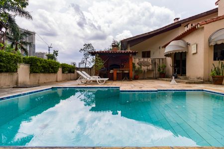 Casa para alugar com 430m², 5 quartos e 4 vagasPiscina