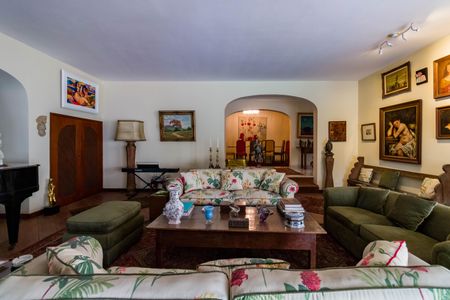 Casa para alugar com 430m², 5 quartos e 4 vagasSala