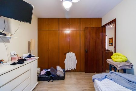 Casa para alugar com 430m², 5 quartos e 4 vagasQuarto 1