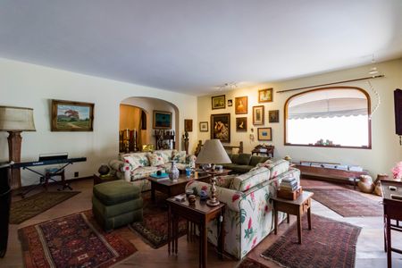 Casa para alugar com 430m², 5 quartos e 4 vagasSala