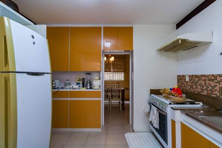 Casa para alugar com 430m², 5 quartos e 4 vagasCozinha