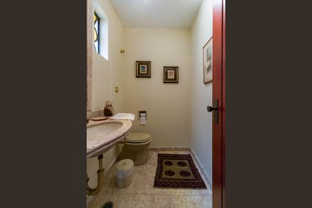 Casa para alugar com 430m², 5 quartos e 4 vagasBanheiro