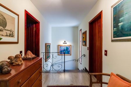 Casa para alugar com 430m², 5 quartos e 4 vagasCorredor