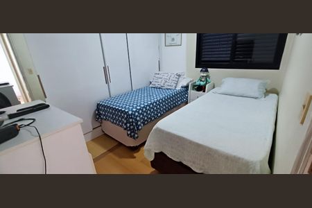 Apartamento à venda com 110m², 3 quartos e 2 vagasQuarto 2