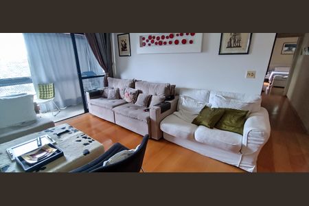 Apartamento à venda com 110m², 3 quartos e 2 vagasSala