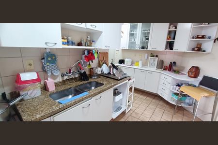 Apartamento à venda com 110m², 3 quartos e 2 vagasCozinha
