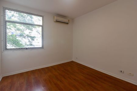 Apartamento para alugar com 34m², 1 quarto e sem vaga