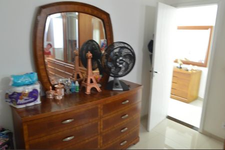 Casa de condomínio à venda com 340m², 3 quartos e 3 vagasQuarto 1