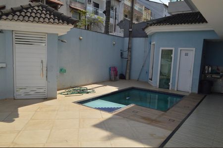 Casa de condomínio à venda com 340m², 3 quartos e 3 vagasPiscina