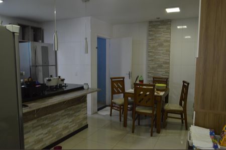 Casa de condomínio à venda com 340m², 3 quartos e 3 vagasCozinha