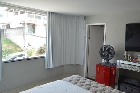 Casa de condomínio à venda com 340m², 3 quartos e 3 vagasSuíte