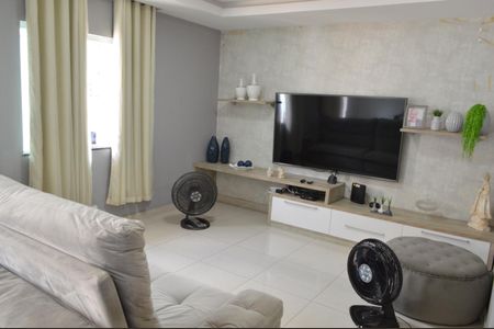 Casa de condomínio à venda com 340m², 3 quartos e 3 vagasSala