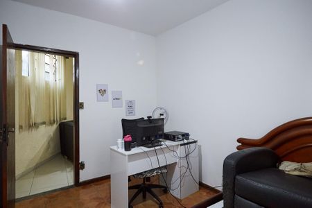 Casa à venda com 237m², 5 quartos e 1 vagaSuíte