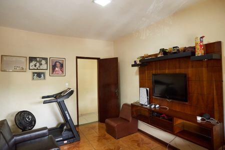 Casa à venda com 237m², 5 quartos e 1 vagaSala