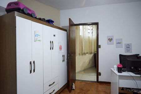 Casa à venda com 237m², 5 quartos e 1 vagaSuíte