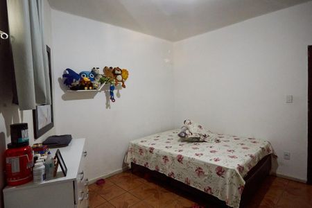 Casa à venda com 237m², 5 quartos e 1 vagaQuarto 2