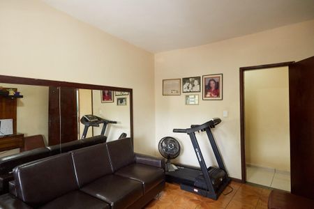 Casa à venda com 237m², 5 quartos e 1 vagaSala