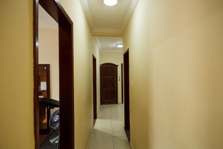 Casa à venda com 237m², 5 quartos e 1 vagaCorredor