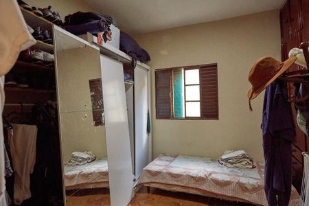 Casa à venda com 237m², 5 quartos e 1 vagaQuarto 4