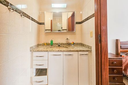 Apartamento para alugar com 250m², 3 quartos e 2 vagasBanheiro