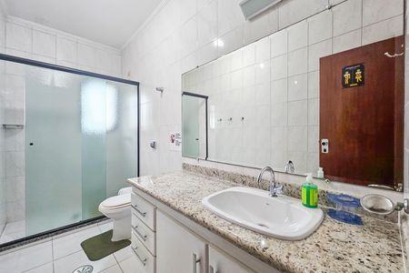 Apartamento para alugar com 250m², 3 quartos e 2 vagasBanheiro 2