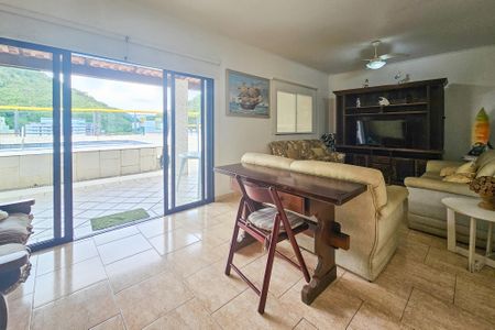 Apartamento para alugar com 250m², 3 quartos e 2 vagasSala