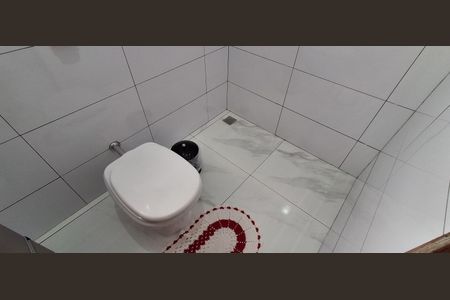Casa à venda com 112m², 2 quartos e 3 vagas Casa à venda com 112m², 2 quartos e 3 vagasBanheiro Social