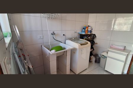 Casa à venda com 112m², 2 quartos e 3 vagas Casa à venda com 112m², 2 quartos e 3 vagasÁrea de Serviço