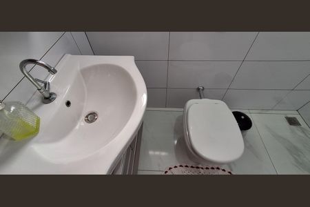 Casa à venda com 112m², 2 quartos e 3 vagas Casa à venda com 112m², 2 quartos e 3 vagasBanheiro Social