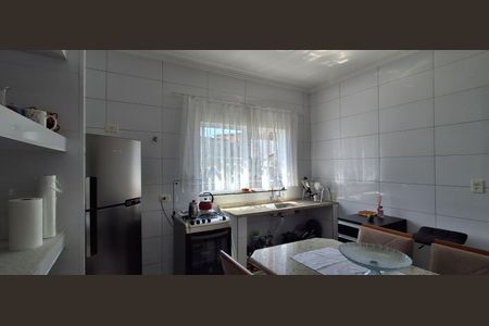 Casa à venda com 112m², 2 quartos e 3 vagas Casa à venda com 112m², 2 quartos e 3 vagasCozinha