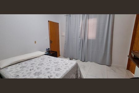 Casa à venda com 112m², 2 quartos e 3 vagas Casa à venda com 112m², 2 quartos e 3 vagasSuíte