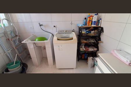 Casa à venda com 112m², 2 quartos e 3 vagas Casa à venda com 112m², 2 quartos e 3 vagasÁrea de Serviço