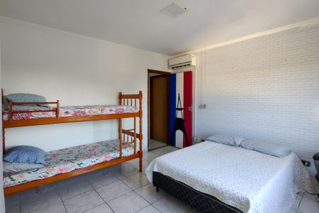 Casa para alugar com 200m², 4 quartos e 8 vagasSuite 1