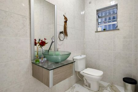 Casa para alugar com 200m², 4 quartos e 8 vagasBanheiro