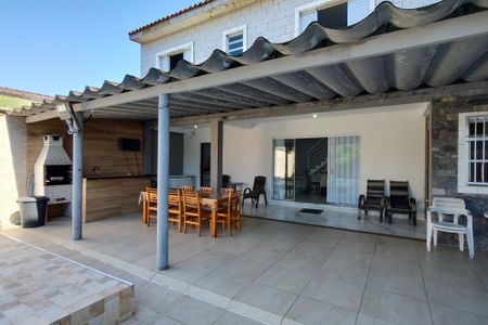 Casa para alugar com 200m², 4 quartos e 8 vagasChurrasqueira