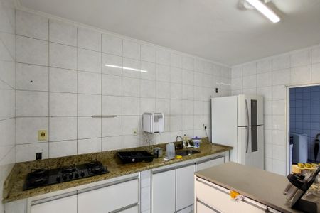 Casa para alugar com 200m², 4 quartos e 8 vagasCozinha