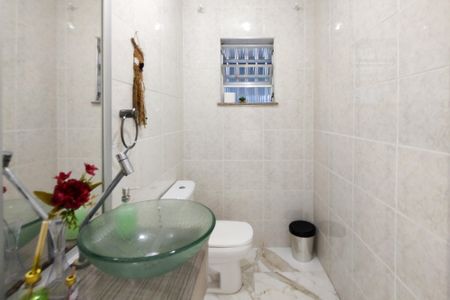 Casa para alugar com 200m², 4 quartos e 8 vagasBanheiro