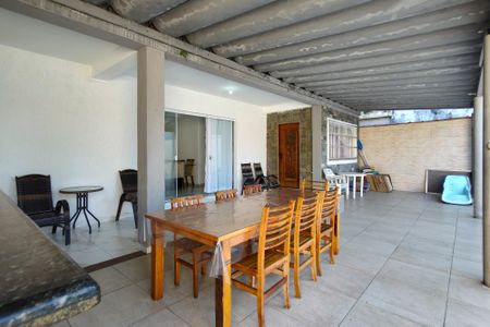 Casa para alugar com 200m², 4 quartos e 8 vagasChurrasqueira