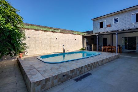 Casa para alugar com 200m², 4 quartos e 8 vagasPiscina